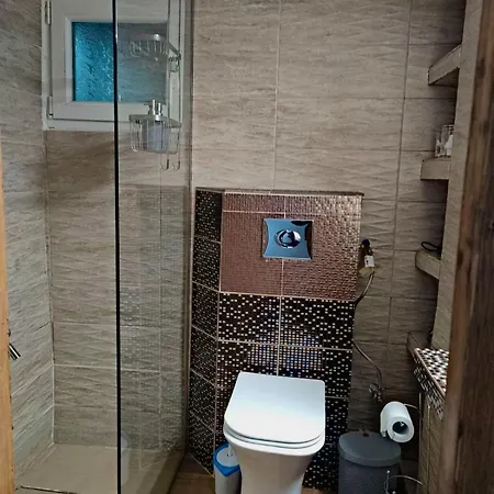 Deluxe