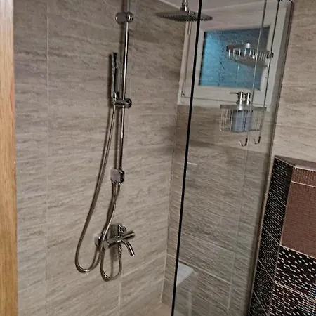 Deluxe Apartment *